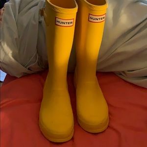 Yellow girls Hunter rainboots